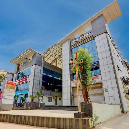 Hotel O Sun Light Ahmadabad Zewnętrze zdjęcie